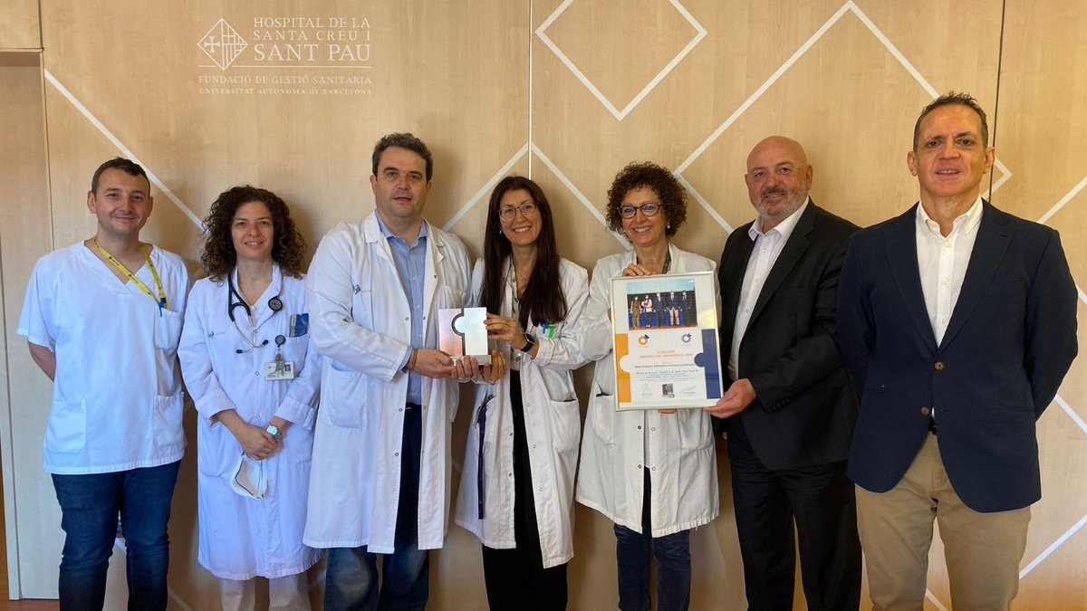 HospitalSantPau's tweet photo. 🔝 El treball “Mejora de la adherencia al tratamiento inmunosupresor en trasplante cardíaco con el soporte de la salud digital: ensayo clínico #mHeart”, pioner a Espanya, guardonat en la III i IV edició dels Premios OAT Adherencia. 

🔗Amplia informació 👇🏻
https://t.co/U8odtPn7Pk https://t.co/stLlatVbWV