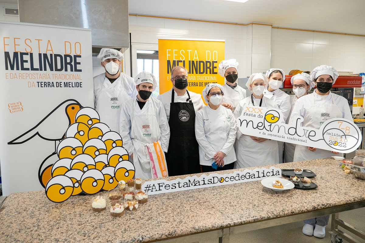 festadomelindre's tweet photo. 📸Sabroso resultado na @EfaPineiral de Arzúa! 😋
Grazas alumnado do ciclo de panadaría, repostaría e confeitaría e Alberto Rodríguez, presidente da Asociación Melide Terra Doce! 🤩
#Obradoiros 👩‍🦰🧑‍🎓‍
#ReposteríaTradicional #Melide #Melindres #Ricos #Amendoados #FestadoMelindre https://t.co/HvsoUYsobK