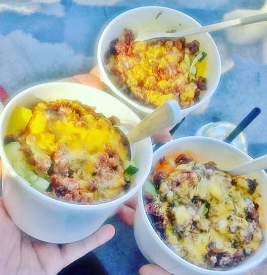 AldrewJames's tweet photo. We're better together 😆

🚩Shawarma rice
🚩Avocado Graham shake
🚩Mango Graham shake

#sessionroadbaguio
#sessionbloom #panagbenga2022
#heaveupchannel #Baguiolife #bloggerstyle #breakfast #foodstagram 
#fruitshake #shawarma https://t.co/xBU9ax3Y0X