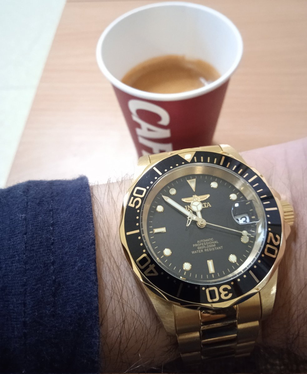 Zvezdichko's tweet photo. Wrist shot of the day #Invicta #invictawatch #prodiver #JapaneseMovement #NH35a https://t.co/3ZAaVgYmHK