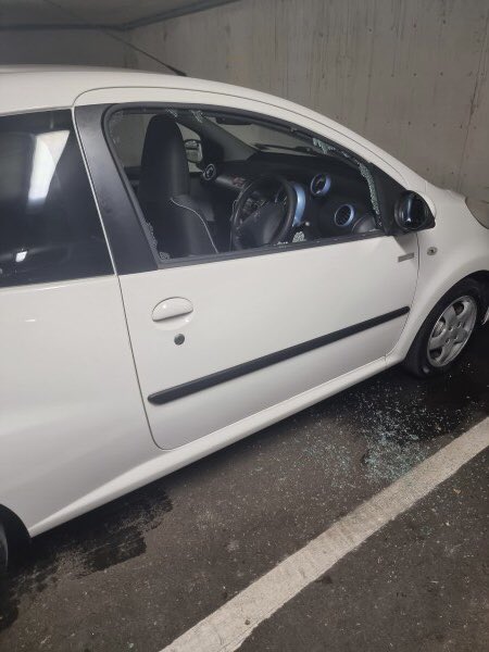 mywindscreen's tweet photo. We’ve auto glaziers heading to Slough to replace the door glass (front driver) on a 2010 Peugeot 107. #car #glass #replacement #Peugeot #107 #Slough #myWindscreen 🚘 https://t.co/Ga32cLabjL