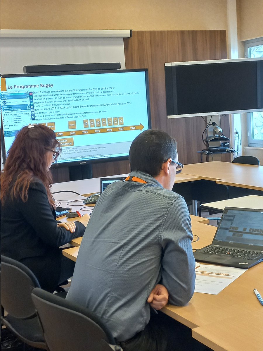 LaurencePoussel's tweet photo. Floriane Filipetti, société #Valiance présente le Projet de Centre de Crise Local sur @EDFBugey. Opportunités de #Business #GME pour les entreprises #locales du #territoire #Ain : #Electricité #Controlecommande @CCI_Ain @EDF_AuRhAlpes @PierreLBOYER https://t.co/UTrPeJChYS