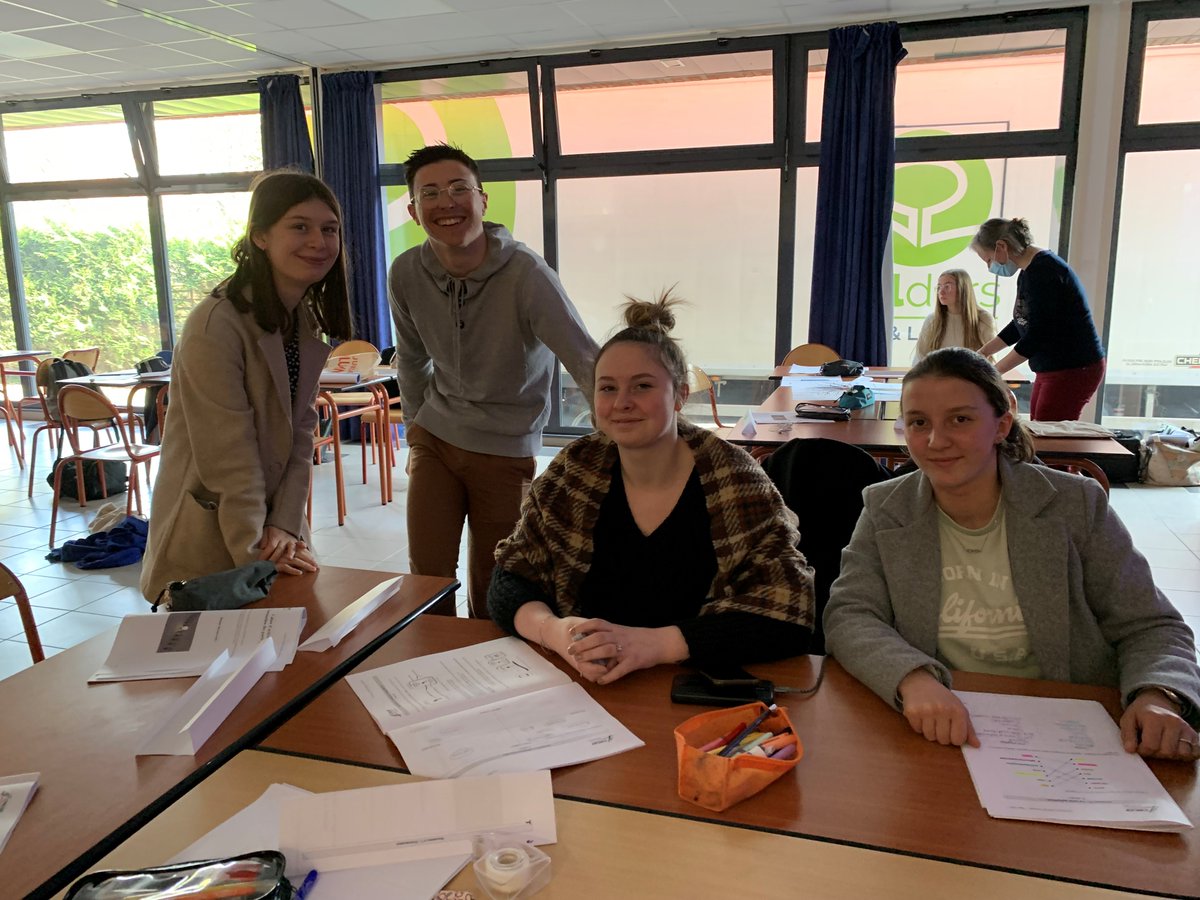 Lycée St Roch d'Estaires tweet media