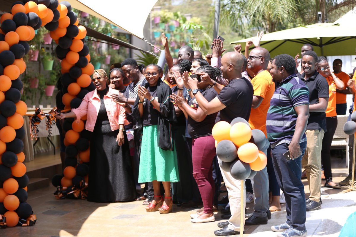 AFRODAD2011's tweet photo. It is official : The Media-Debt Network Africa (M-DNA), #MDNA has been launched at the ongoing #AFROMEDI2  'A platform to bring journalists together who focus on reporting on development finance issues from across the continent' #AfricaRuleMaker https://t.co/OeOL5hBvXE