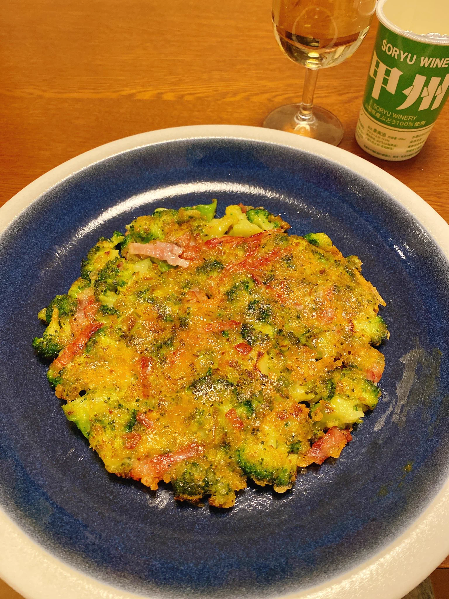 @syunkon0507 ちょうど食べてしまいたいブロッコリーきれいに消費ついでに期限切れチーズもたっぷりで作りました〜 