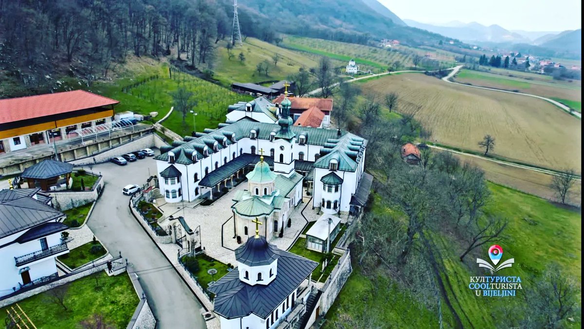 PadobranacSRB's tweet photo. МАНАСТИР ТАВНА, духовни бисер Семберије, чува једну веома вредну реликвију! О чему се ради, сазнајте у петак у најновијој епизоди #KULTURISTA -🌍 😇😎 https://t.co/S1zQOtzgzF