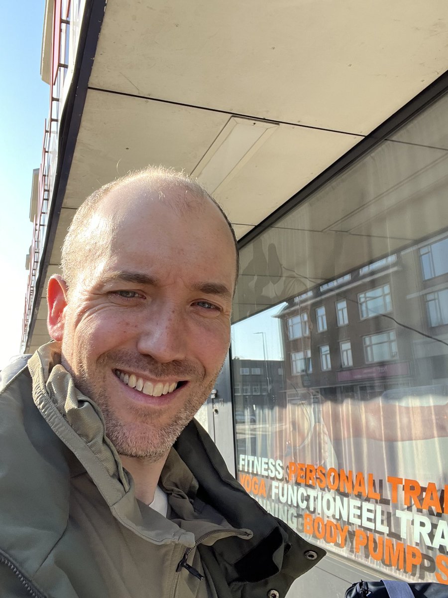 Zo:lekker weer. Even hoofd leegmaken met uurtje sporten bij @SPORTdeuitweg Fijn om er weer te zijn. Hopelijk gaan ze ook snel weer <a href="/Looprecept/">Looprecept</a> oppakken nu alles weer kan. In Rotterdam West wandelen er op donderdag wel 20 mensen 30 min mee  <a href="/Huisarts010Poel/">Huisarts vander Poel</a> #kleiwegkwartierwilook