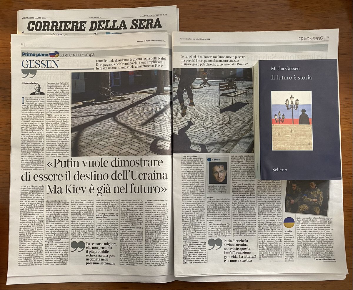 "#Putin vuole dimostrare di essere il destino dell'Ucraina. Ma #Kiev è già nel futuro". <a href="/robertosaviano/">Roberto Saviano</a> su <a href="/Corriere/">Corriere della Sera</a> ha intervistato #MashaGessen, autrice di #IlFuturoèStoria, che ha descritto il potere di Putin prima di tutti. 
#UkraineRussianWar  sellerio.it/it/catalogo/Fu…