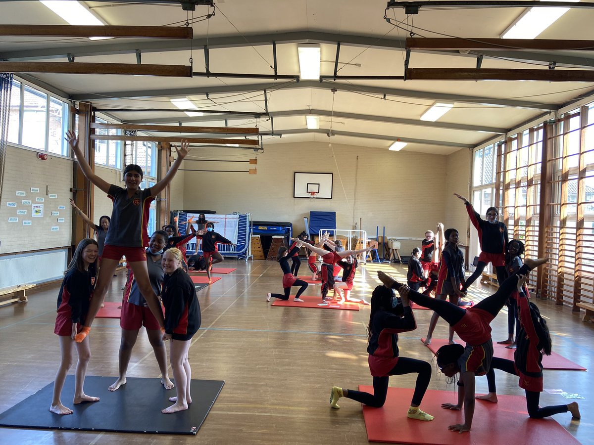 8Athene have been working hard on group balances this morning 🤸🏻‍♀️