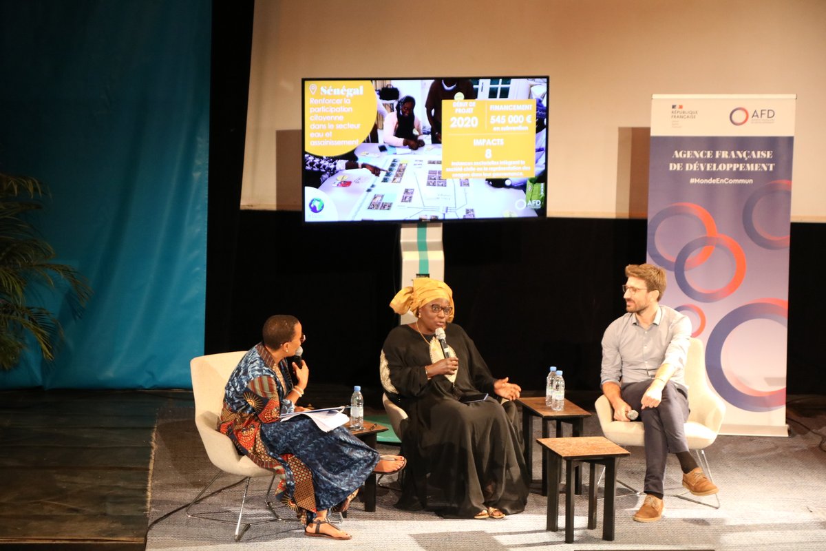 Gret_ONG's tweet photo. #Inovation & #ParticipationCitoyenne étaient les mots d'ordre hier à l'@IFSenegal, où Mame Tacko Diallo (#POSCEAS) et Thomas Lejeune ont présenté le projet Diss'Eau.
👉Pour remette les usager.e.s au cœurs des services #Eau et #Assainissement !
#WorldWaterForum9 @AFD_France @UGBSN https://t.co/wfL7BoodHH