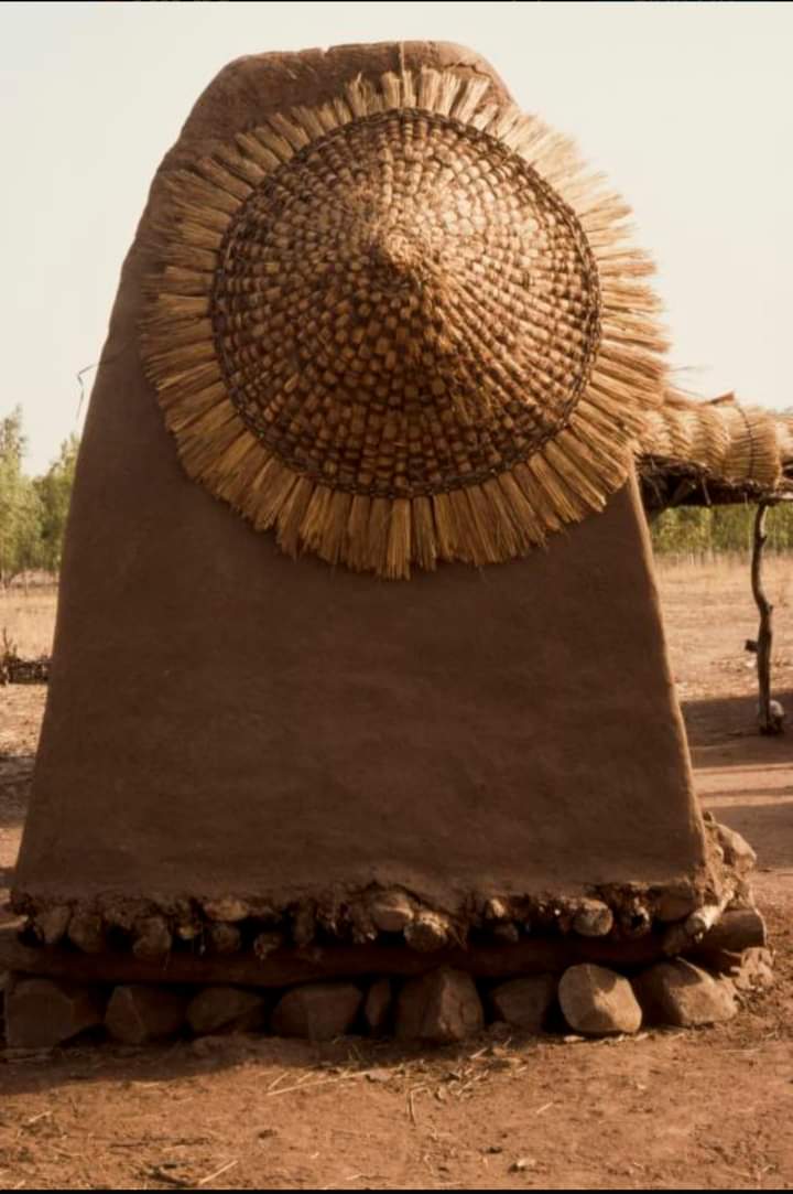 Gurunsi. Grenier . Burkina Faso