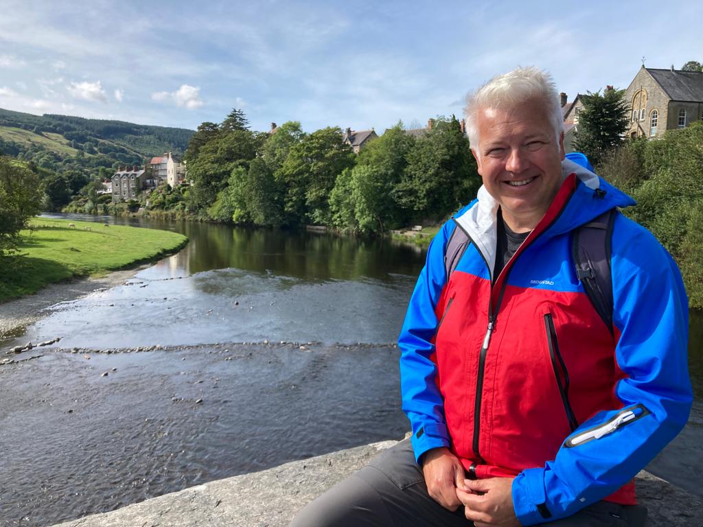 A new series of <a href="/BBCWales/">BBC Wales 🏴󠁧󠁢󠁷󠁬󠁳󠁿</a> Weatherman Walking starts this Friday. Another 8 wonderful walks!

My first walk is along the Dee Valley Way from Corwen to Llangollen. <a href="/BBCOne/">BBC One</a> #Wales Friday 7.30pm.

bbc.co.uk/programmes/m00…