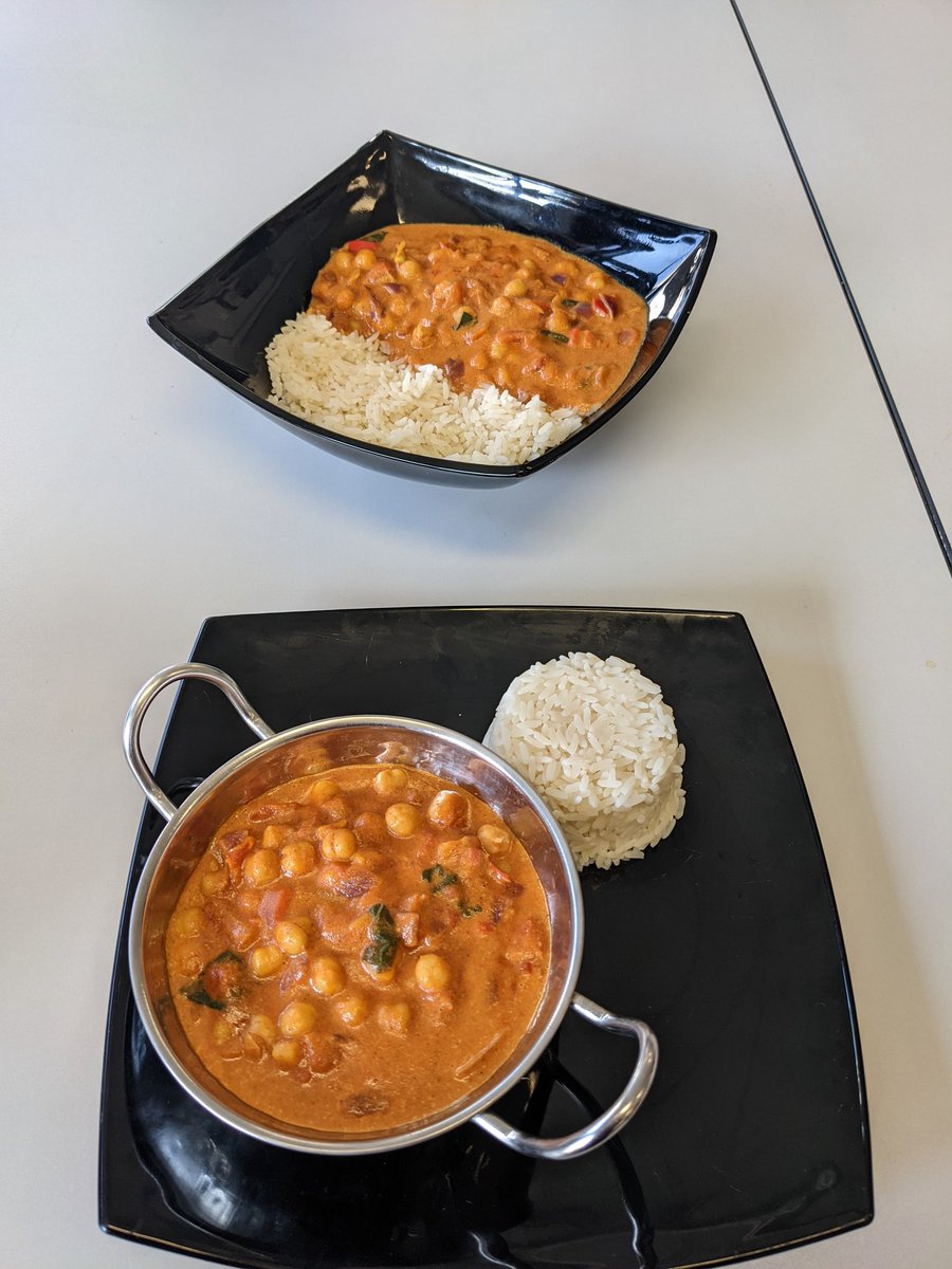 GCCHomeEc's tweet photo. 3rd yr #HomeEconomics practical cookery examination practice round 2!
.
Great to see students getting more confident in themselves and their skills as the weeks progress 😍
.
#sharedlearning #proudteacher #concreteexamples #subjectforlife #skillsforlife https://t.co/Co4IgDiyXt