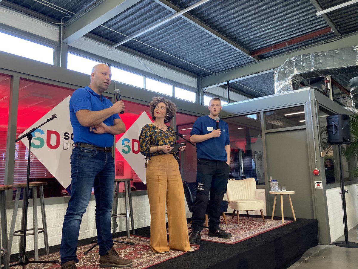 Antoinettelaan's tweet photo. In #Schiedam gebeuren mooie dingen... We maken ‘werk van talent’ in de campusontwikkeling @SchieDistrict #techniek #onderwijs https://t.co/bhYPuzvJZy