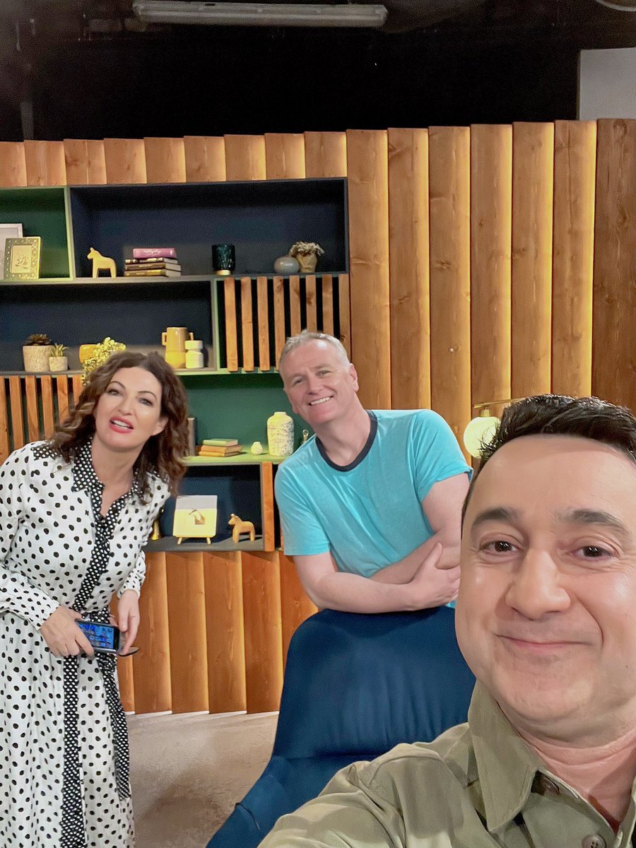 ArunKapilspice's tweet photo. Rehearsal nearly over with the always ace A-Team @MauraDerrane and @daithi_ose #gettingset @RTEToday Cooking a braised lamb shoulder, buttered cabbage, baked potato, lemon & onion seed riata. Using the wonderfully fragrant @greensaffron Madras blend! https://t.co/O5XQTljF0s