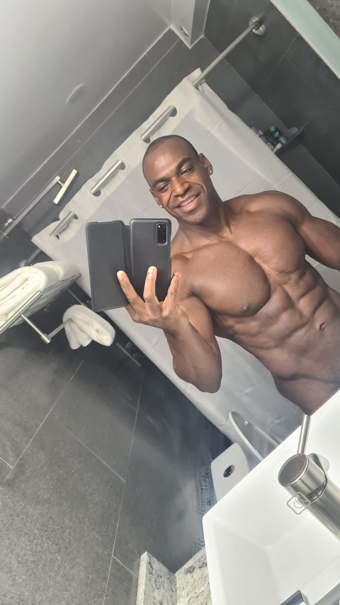 Aaron Rock tweet media