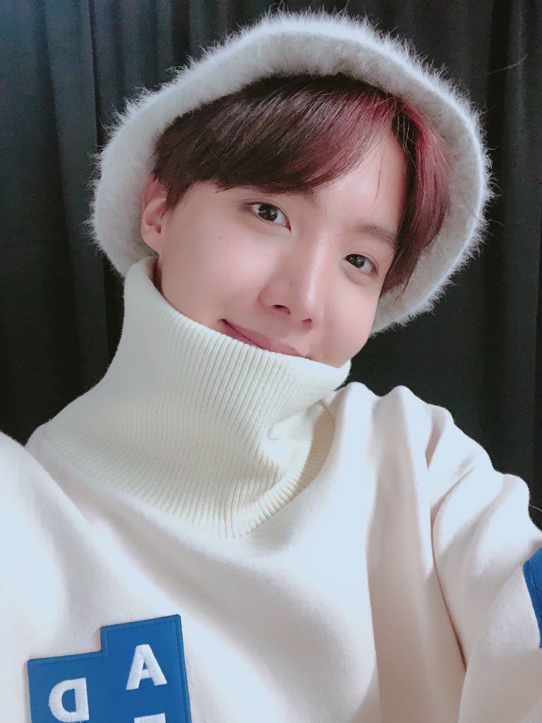 StannerHobi's tweet photo. #JHOPE #junghoseok #hobi  #HOSEOK #sunshine #btsjhope #BTS https://t.co/4T4ygQiruF