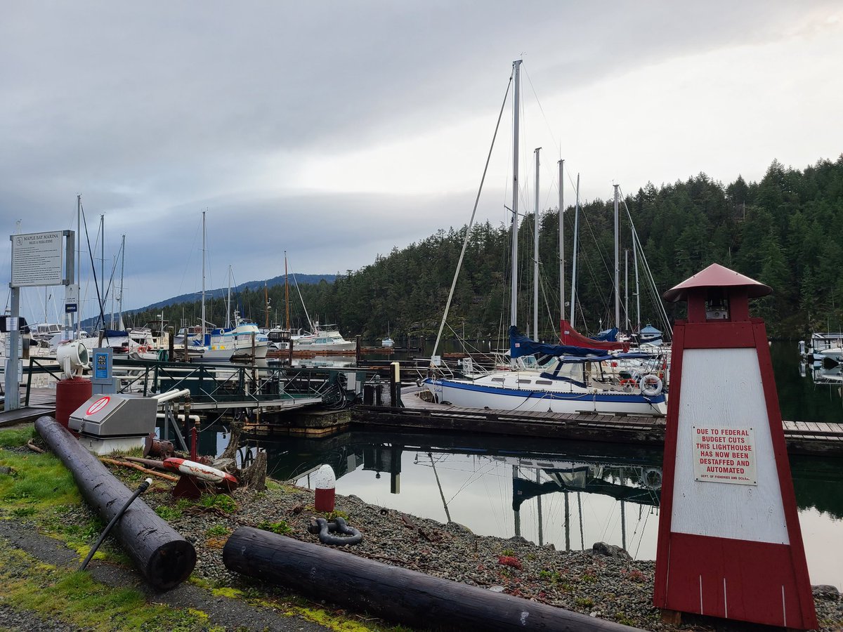 korysiegers's tweet photo. Best laundromat views ever. #maplebay https://t.co/PePCZFZNPr