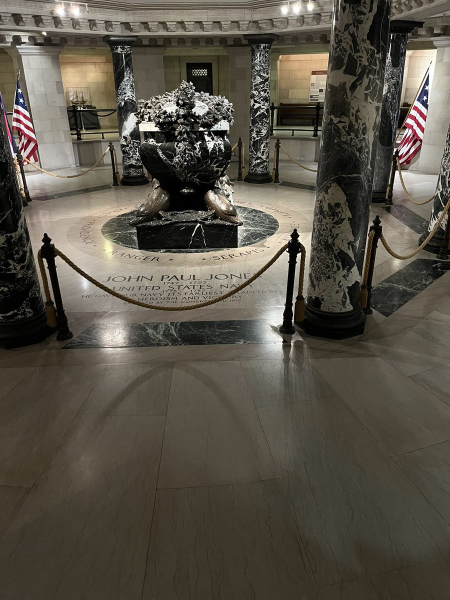 MrTscienceguy's tweet photo. John Paul Jones crypt- pretty cool!!
#Bus3Rocks #HyattsDC2022 https://t.co/qH5w1wVlqO