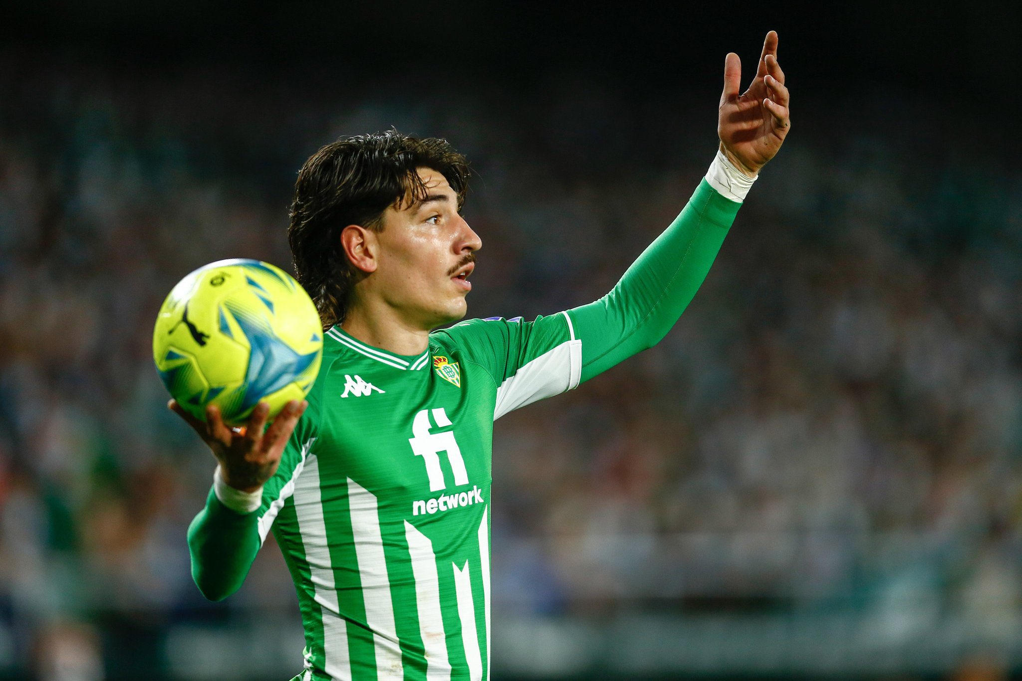 Football Tweet ⚽ on X: 🎙️ Hector Bellerin: “We should be the ones ready  to contribute to the stability of our society. Everyone wants to earn more,  be more comfortable, but I