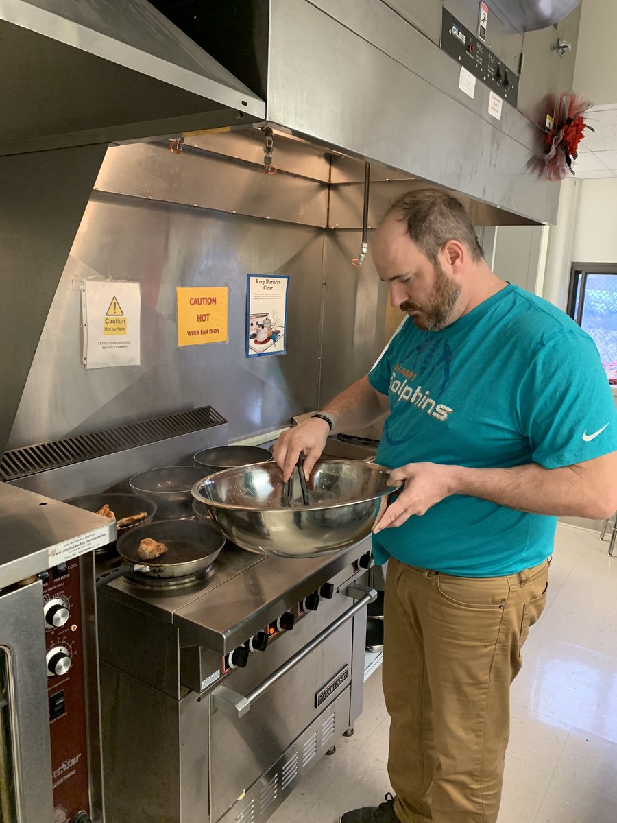 dcpsfccla's tweet photo. @ZegersMrs Substitute Mr. Lilli working hard to help the culinary class prepare food for the NHS induction. @DC_Scouts thanks! https://t.co/NnSj86BcUk