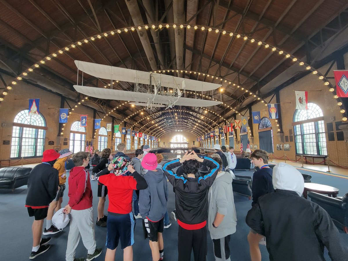 MrTscienceguy's tweet photo. A few more from our tour #Bus3Rocks #HyattsDC2022 https://t.co/tVxSF0RbDU