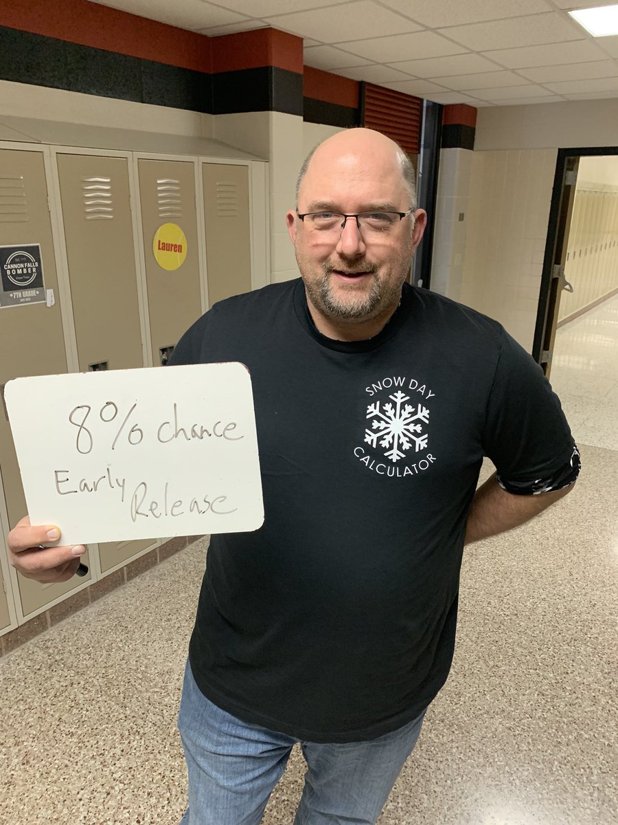 TeacherDavisson's tweet photo. @SnowDayCalc @CFMrStachowski https://t.co/gMoAVQYH89