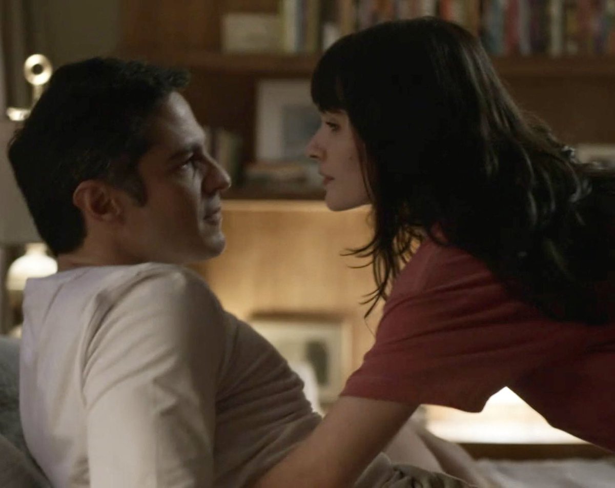 stehersz's tweet image. adorei ver ele fechando os olhinhos e sorrindo, apreciando o carinho da flavia, pf voltem para seus corpinhos #QuantoMaisVidaMelhor