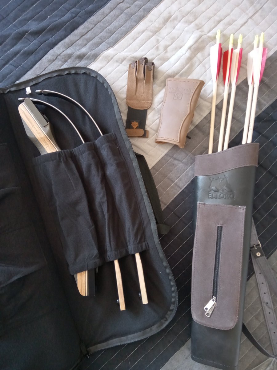FobTi's tweet photo. Got a NEW toy! 🎯🏹🥰
#Samick #SamickSage #archery #bow #recurvebow #huntingbow #passion https://t.co/uKHXOo5nnV