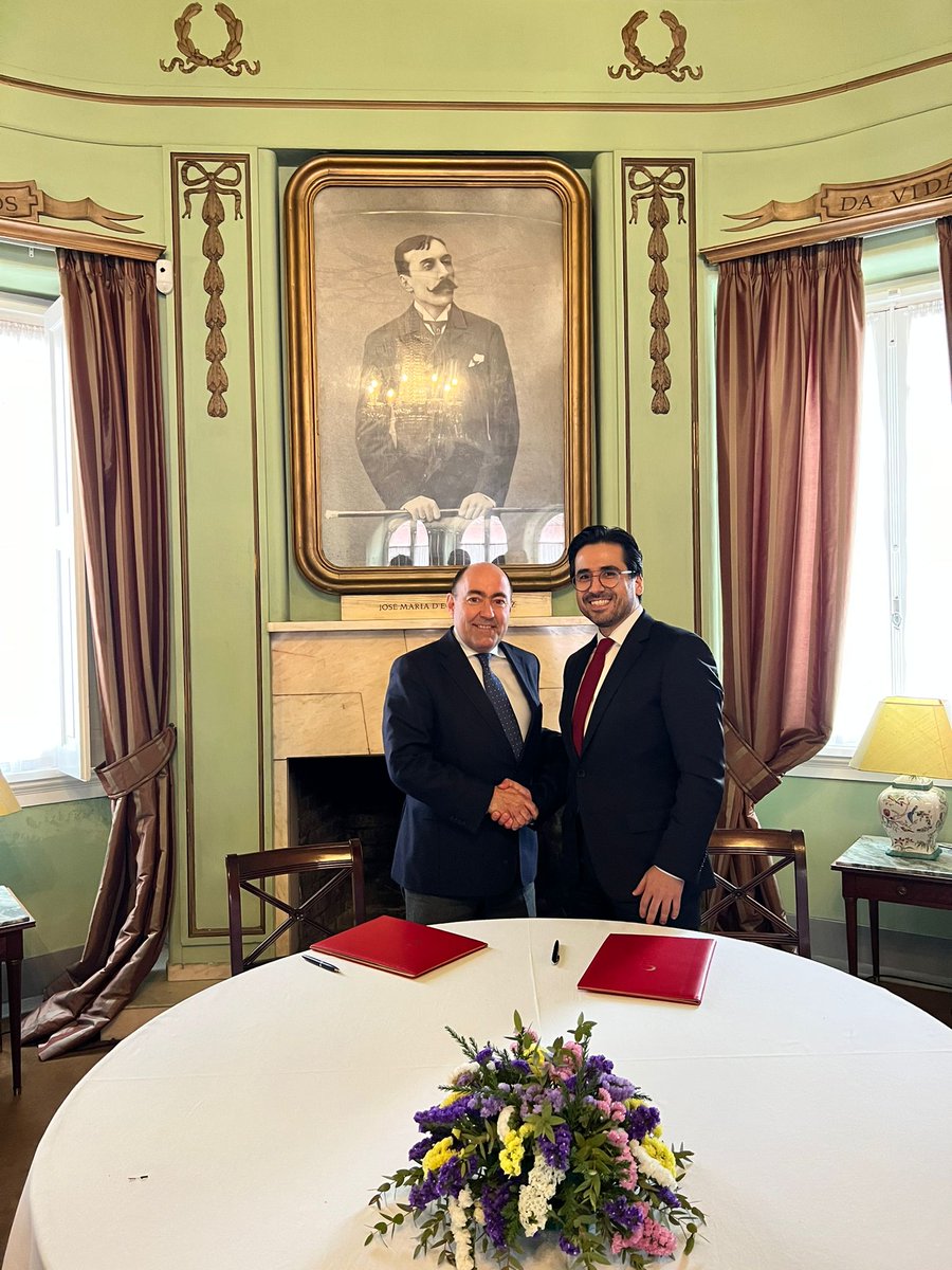 deikiletisim's tweet photo. Türkiye-Portekiz İş Konseyimiz, @mustafamertcan başkanlığında, FAE Başkanı @Carmypc ile toplantısını, Dışişleri eski Bakanı Antonio Martins da Cruz'un katılımıyla gerçekleştirdi.

Toplantıda, İş Konseyimiz ile FAE arasında iş birliği anlaşması imzalandı.

🇹🇷🇵🇹 https://t.co/n2rb4ftA1Q