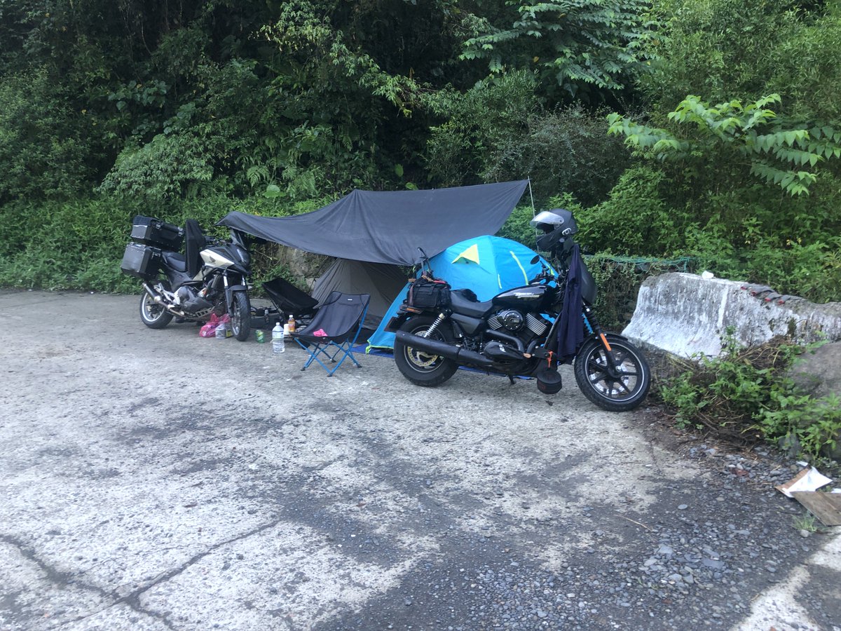 simonsimon556's tweet photo. 在人生這一路上，我一直都是孤身一人沒有伴侶了。沒辦法，誰叫肥宅注定就是廢，但...我也不是完全無長處，只是興趣太他媽的多，燒錢燒到賺來不及燒，哭啊。 https://t.co/Y0bfDWJ2pV