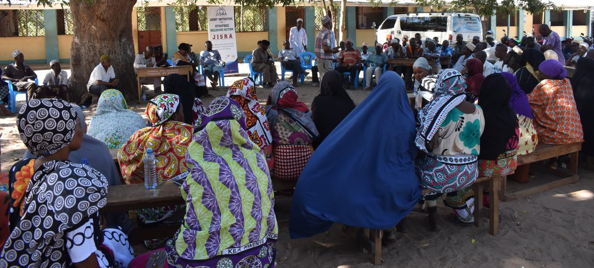 KECOSCE's tweet photo. Today #kecosce through #JISRA project we held a community outreach for gender desk police officers in Ng'ombeni location, kwale county.
The residents were taught on how to report #GBV and insecurity incidents specifically during this electioneering period. https://t.co/e5AwT3Zm7w