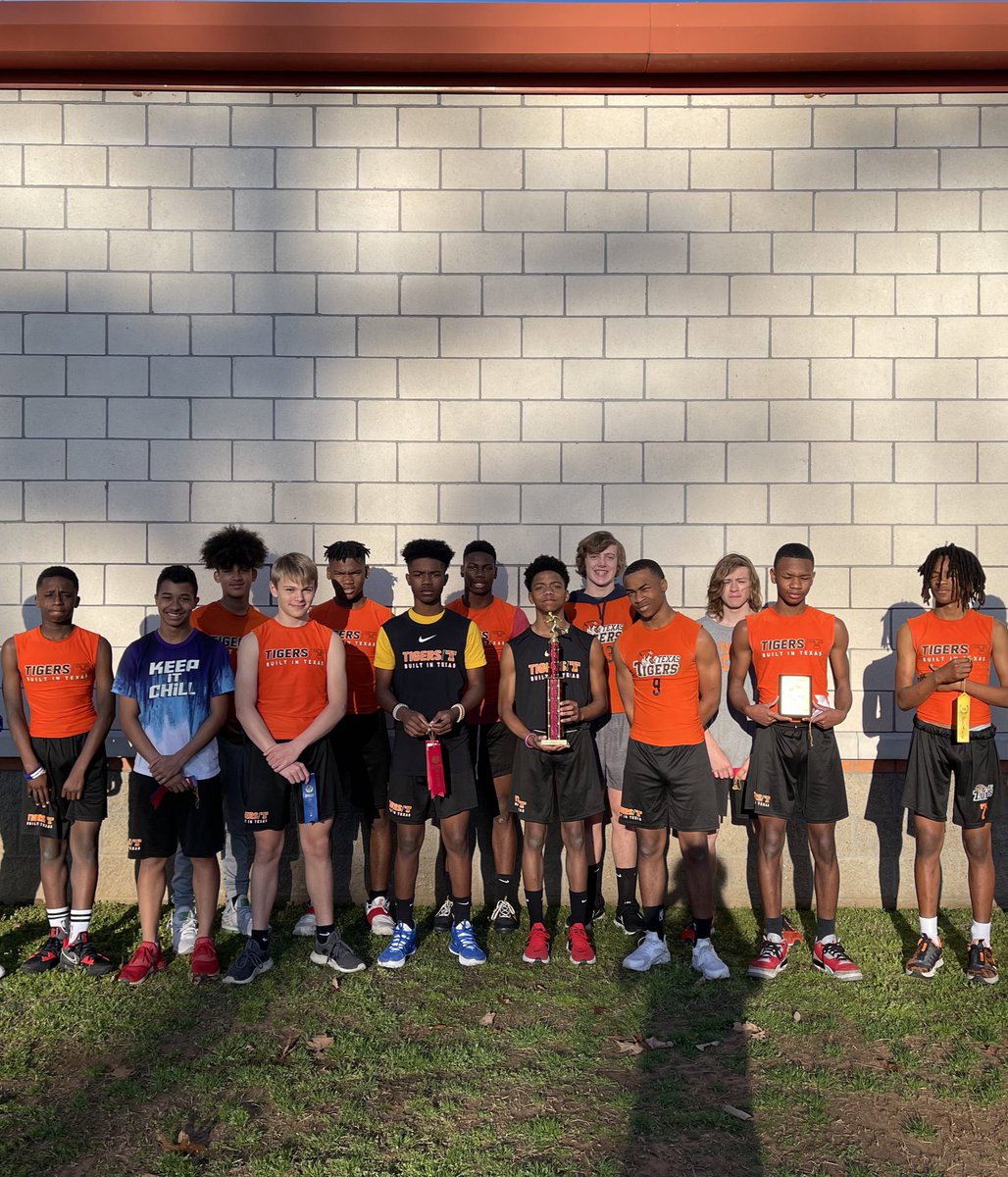 8th Grade took 1st in the Jr. Leopard Relays. 4x200 took 1st place!

Great job fellas! Now it’s time for DISTRICT!!! #PTK 🐅