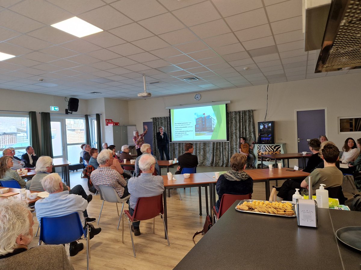 MkVlaardingen's tweet photo. Vanmiddag bezoeken ruim 45 maatschappelijk betrokken Vlaardingers de 1ste bijeenkomst van 2022. Dank voor de gastvrijheid #Buurtpunt #GrootAmbacht https://t.co/nAP1ZgZ3IR