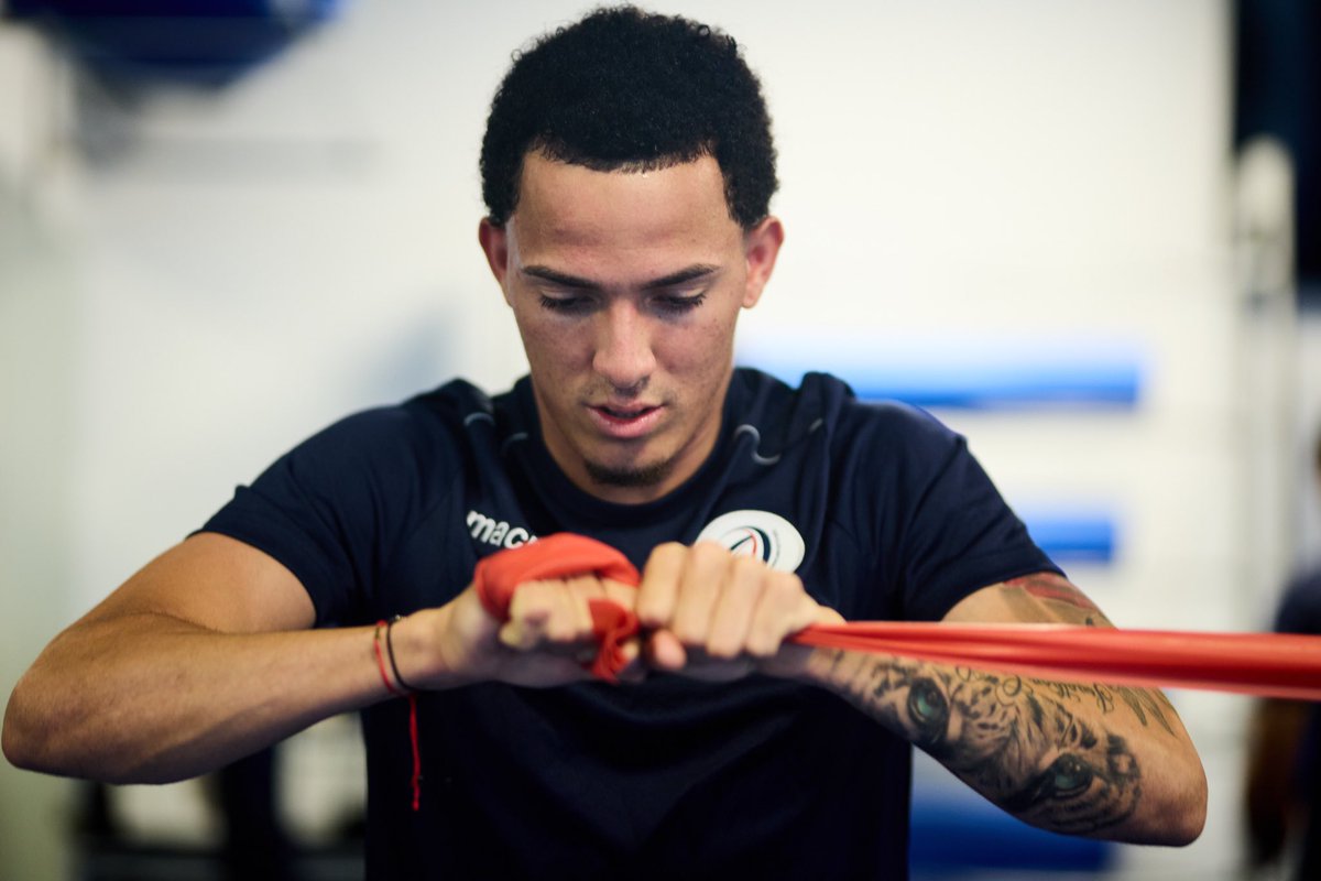 #Absoluta| Gym time 🏋🏻⚽️🇩🇴

#LaSeleccionNosUne #VamosRD