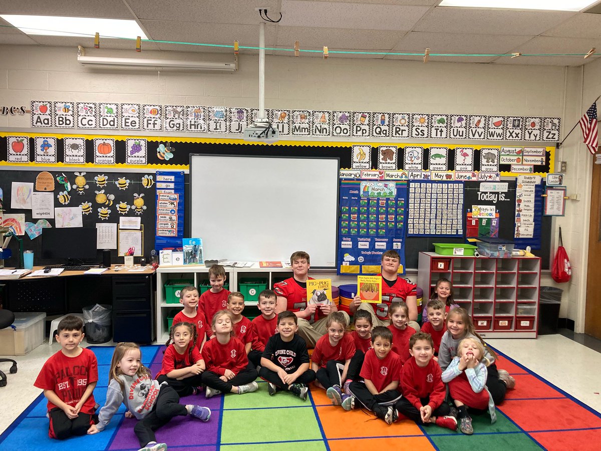 DCHS_Football14's tweet photo. Proud of our Student Athletes for taking the time to read to our @DivineChildSch Kindergartners for March is Reading Month. Well done Dylan, Robert, Ryan and Isaiah. @DC1958 @DivineChildAthl  #RiseUp https://t.co/RBrwS38O8V