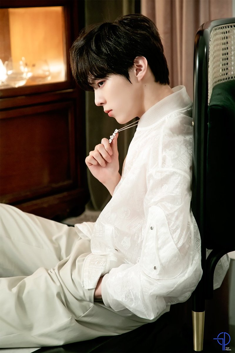 kwsbot's tweet photo. #김우석 #KIMWOOSEOK #WOOSEOK https://t.co/98U87xoD2K