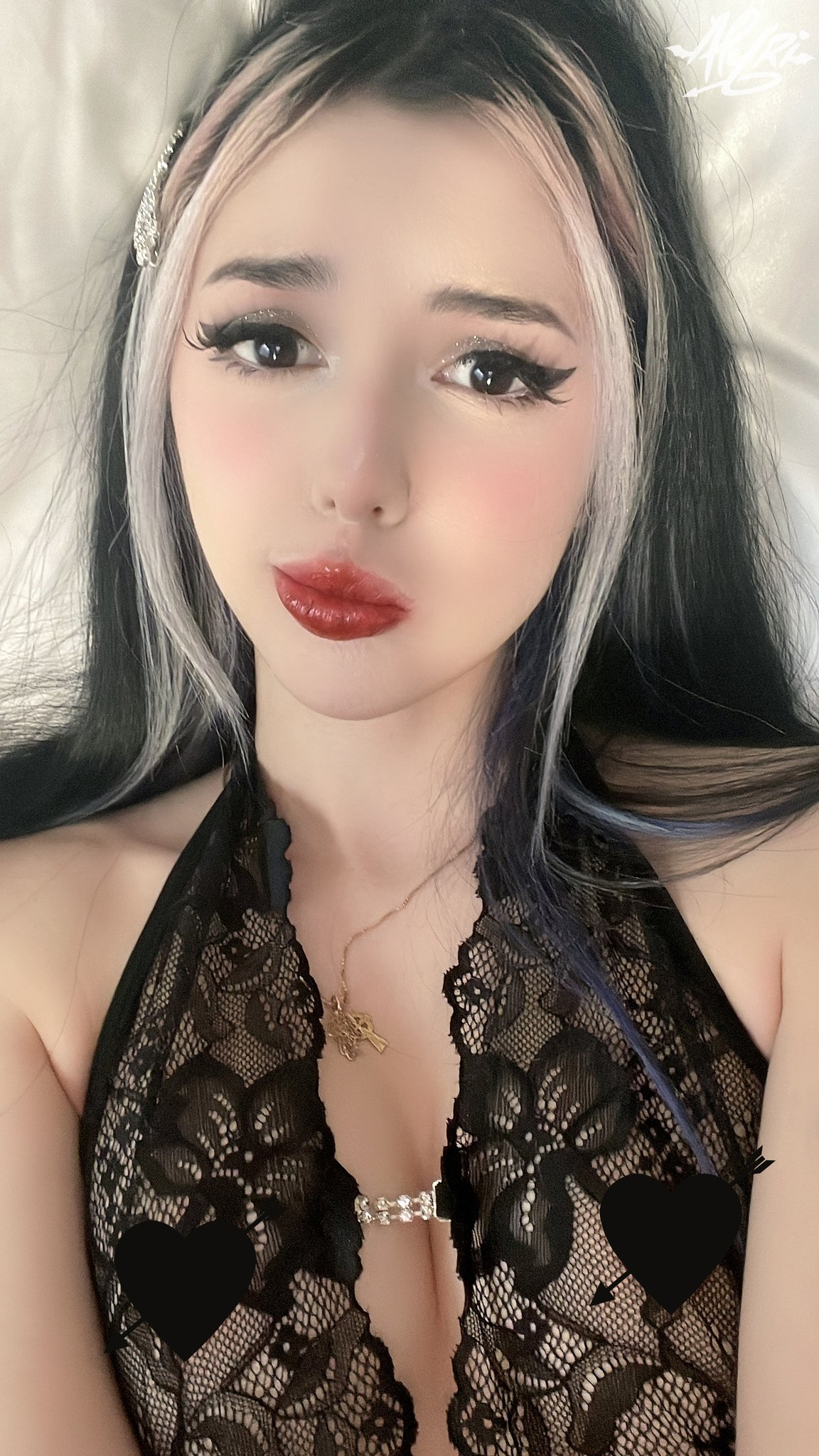 Alyri on Twitter: "sleep on mic? 🎙️💙 https://t.co/7Qf4siy8o5" / Twitter