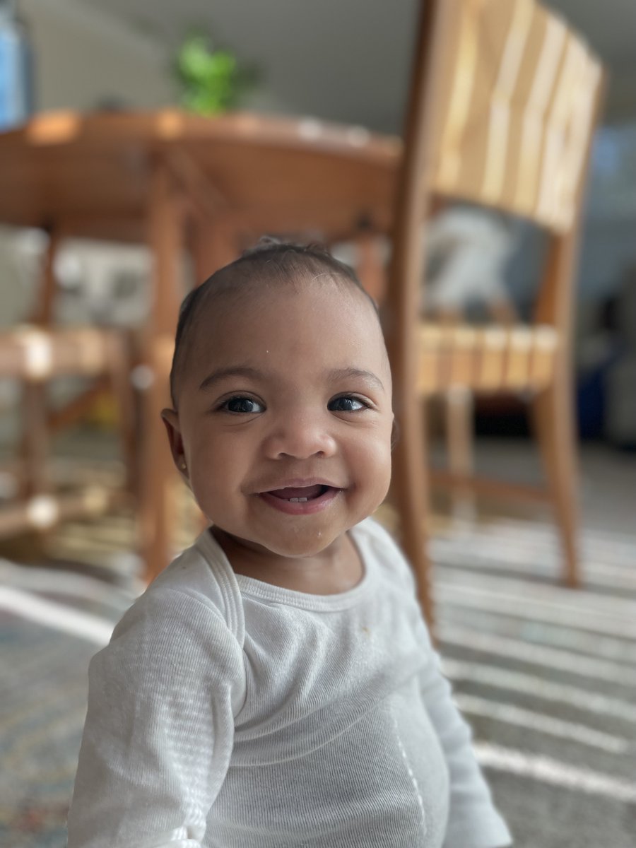 Rosearrows's tweet photo. I wake up each day knowing that in the blink of an eye I could lose everything. So who the fuck am I to not give my everything. https://t.co/QhpPxNISFT