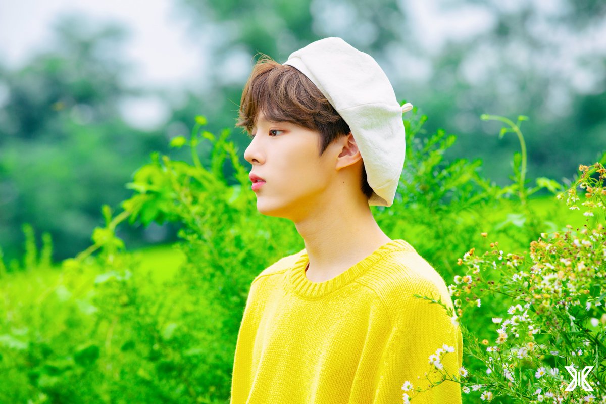 kwsbot's tweet photo. #김우석 #KIMWOOSEOK #WOOSEOK https://t.co/4qYsTKInBN