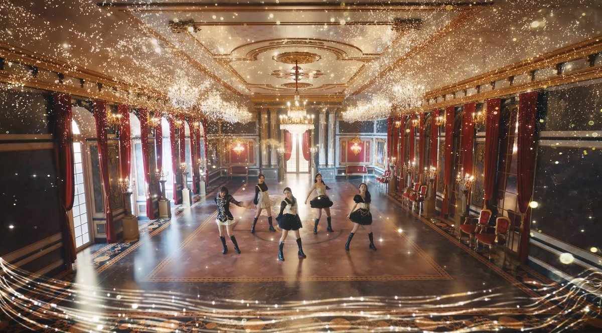 rvartparallels's tweet photo. Red Velvet as "Palace Interior with Dancing Scene" by Johann Georg Platzer (1730-1735)

#The_ReVe_Festival_2022
#Feel_My_Rhythm #필마이리듬
#레드벨벳 #RedVelvet @RVsmtown https://t.co/UYM7JC6sxJ