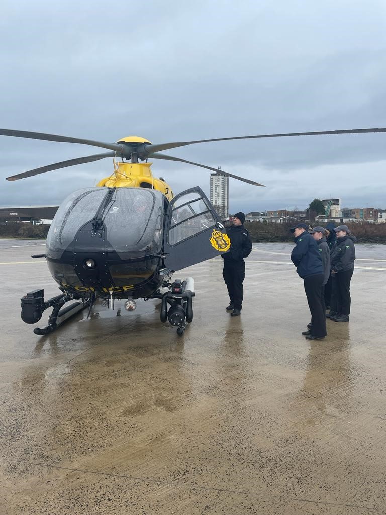PSOSLanarkshire's tweet image. Thanks to @polscotair for having our #PSYV group to visit

Our #AirSupportUnit are essential in Lanarkshire &amp;amp; across Scotland. They assist in finding missing people &amp;amp; respond to ongoing dynamic incidents of all types

#DayInTheLifeOf ➡️ ow.ly/Bf7q50IpXrM

#KeepingPeopleSafe