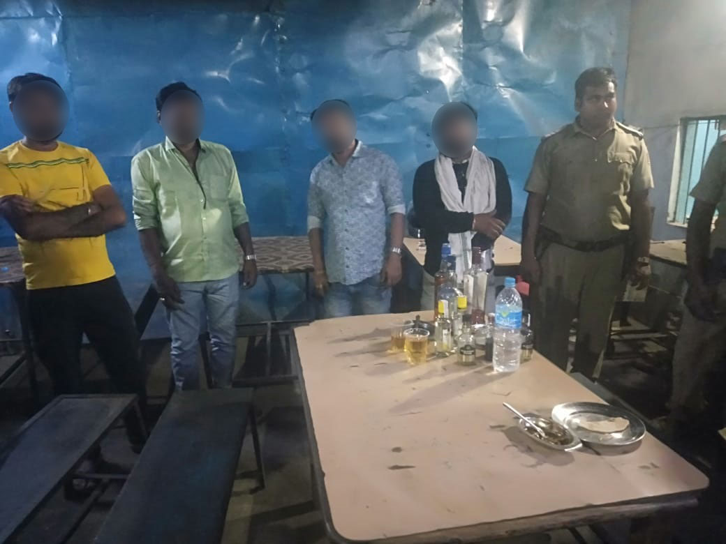 sprourkela's tweet photo. Rourkela Police conducted multiple Raids and intensive Patrolling against anti-social activities in dark &amp; suspicious places to prevent criminal activities under Raghunathpali PS area. Kindly inform, if any other antisocial activities are happening in your locality. https://t.co/HX2vESpVrs