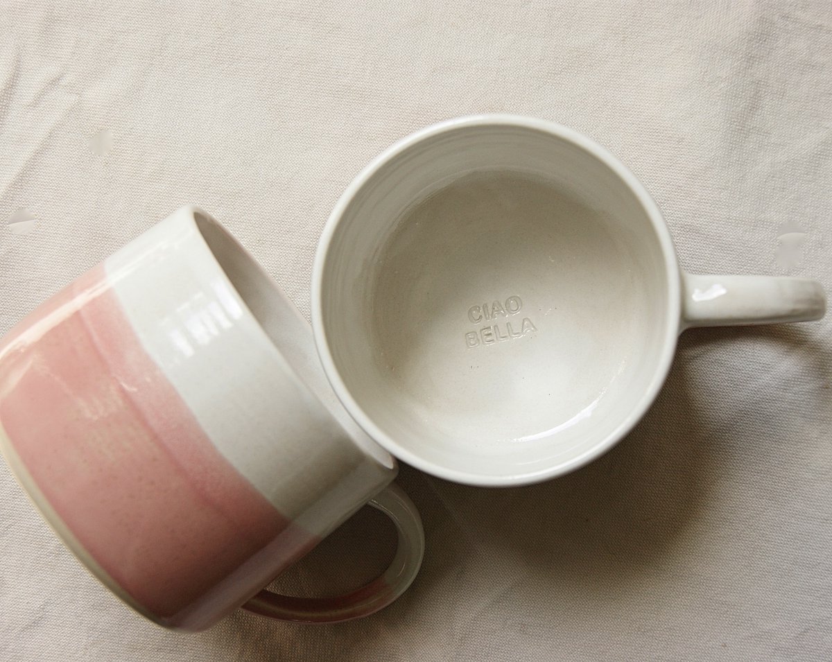 homeofjuniper's tweet photo. A few of our favourite handmade ceramic pieces - 

https://t.co/wctXKVyTMk

#teabreak #ceramics #makermade #shopindie #makermade #UKGiftHour #UKGiftAM https://t.co/4k60jkBEMd