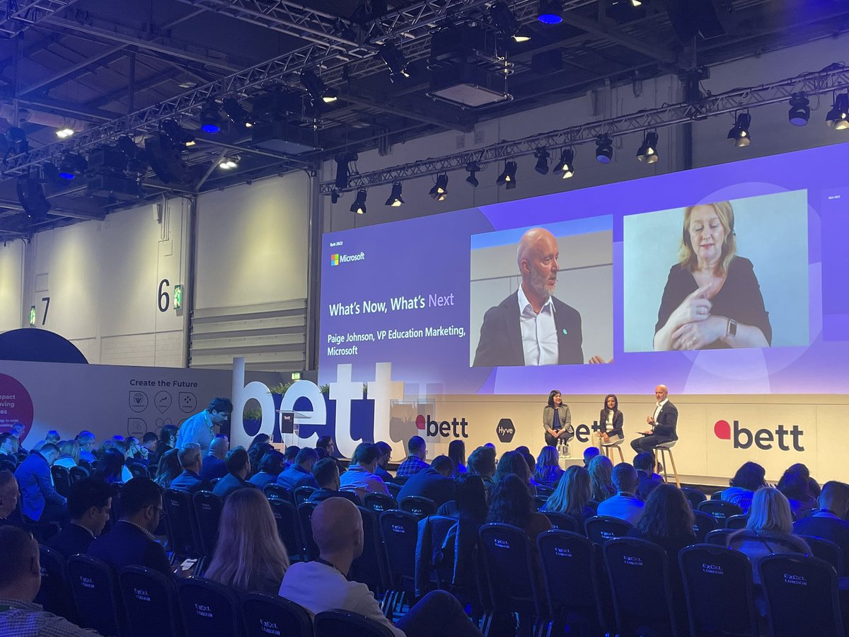polyglotteacher's tweet photo. Conversations about transforming pedagogy @Bett_show @Baobabooks1 https://t.co/helzn7ny2f