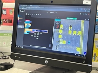 patricialdrake's tweet photo. #hhmstech Technology Ss @HerbertHooverMS
 are up for the Amazon Cyber Robotics Challenge! 🏆
#AmazonFutureEngineer @GoCoderZ  #edisonk12 #shinebrightedison  @21stEdison https://t.co/QOpu7EBl8O