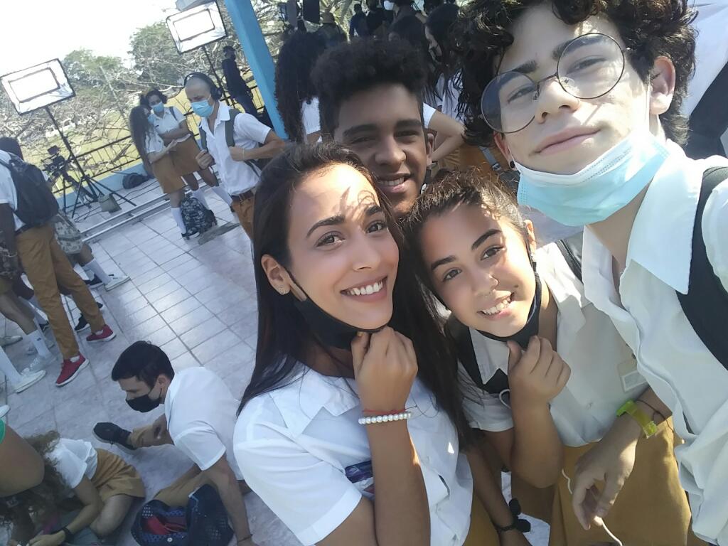 NanoBan96265141's tweet photo. Tiempos de grabación... muy lindo todo
#Calendario https://t.co/AycOFLxh6X