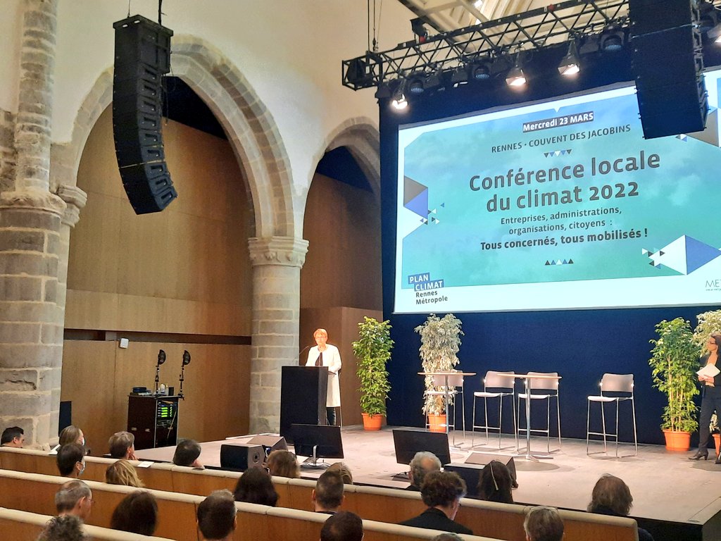 metropolerennes's tweet photo. "Nous n'avons pas le droit de nous résigner"
👉 discours de @nathalieappere, maire de Rennes, présidente de Rennes Métropole, en ouverture de la conférence locale du climat, le 23 mars 2022
👉 annonce de la création d'une Fabrique métropolitaine du climat
https://t.co/AKuNQVJMxf https://t.co/TcdcYB7L6D