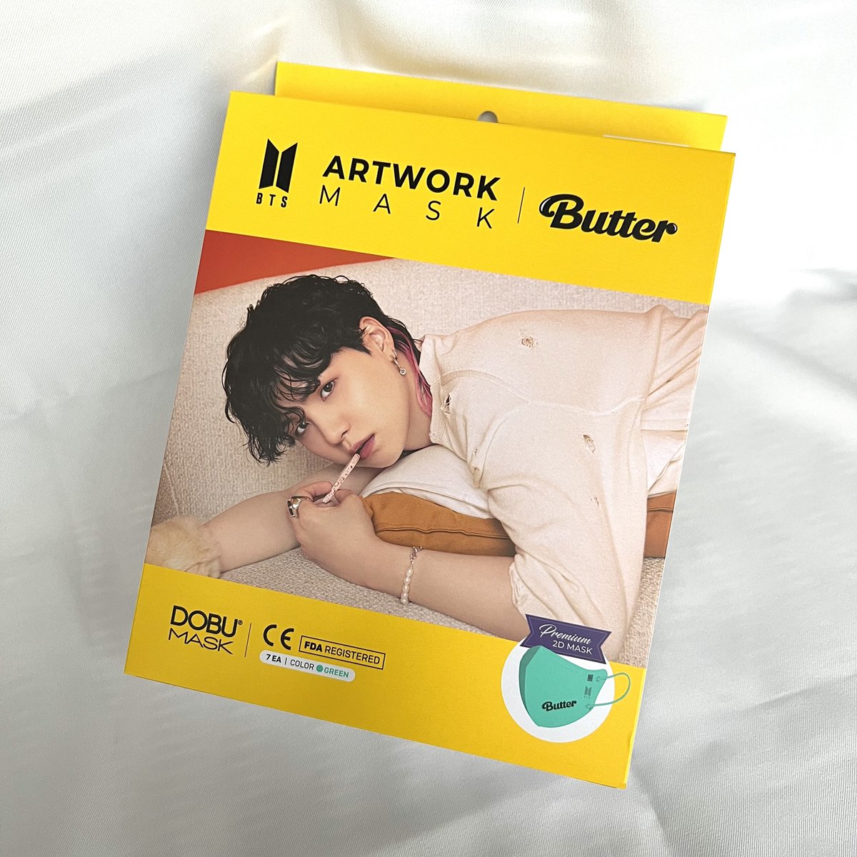 SUGA_th's tweet photo. มาแล้วว🎉 มาสก์คอลเลคชั่นพิเศษจาก @tasteofme_co “BTS ARTWORK MASK - Butter Edition” 😷🧈  ตัวมาส์กของคุณยุนกิจะเป็นสีเขียวน่ารักๆ สกรีนลาย Butter แบบนี้เลย! ใน 1กล่อง มีทั้งหมด 7ชิ้นน้าา

ใครสนใจตามไปสั่งด่วน! สินค้ามีจำนวนจำกัด 👉 https://t.co/4IpmknyuVI

#BTSMaskTH
#มาสก์บังทัน https://t.co/NVkadNQknA