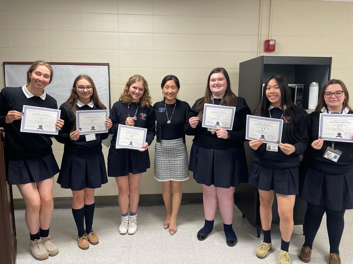 ShaClubs's tweet photo. Congratulations to Arianna Martinelli, Lucy Dixon, Verity Brown, Allie Cruse, Elizabeth Sanders and Samantha Nario for being inducted into the National Chinese Honor Society! https://t.co/irJLG9DfDO